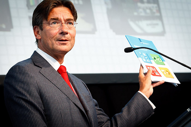 Minister Maxime Verhagen presenteert Digitale Agenda.nl
